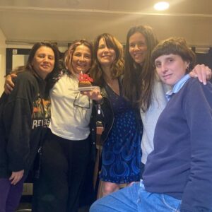 Nancy Dupláa Instagram - Cumplir años filmando la película más linda del mundo❤️

Que cosa linda !

Gracias a todos queridos!!!!

@carnevalemarcos 
@pablodiscianni_ 
@f.brocc 
@mayrahomarok 
@celestedunan 
@jonhorneok 
@milozeuslis 
@mer_gallego 
@agusbacigalupi 
@den.yanez 
@mariamilisanchez 
@__lucasjacob
@ilevest 
@anita_willimburgh 

#goyo❤️