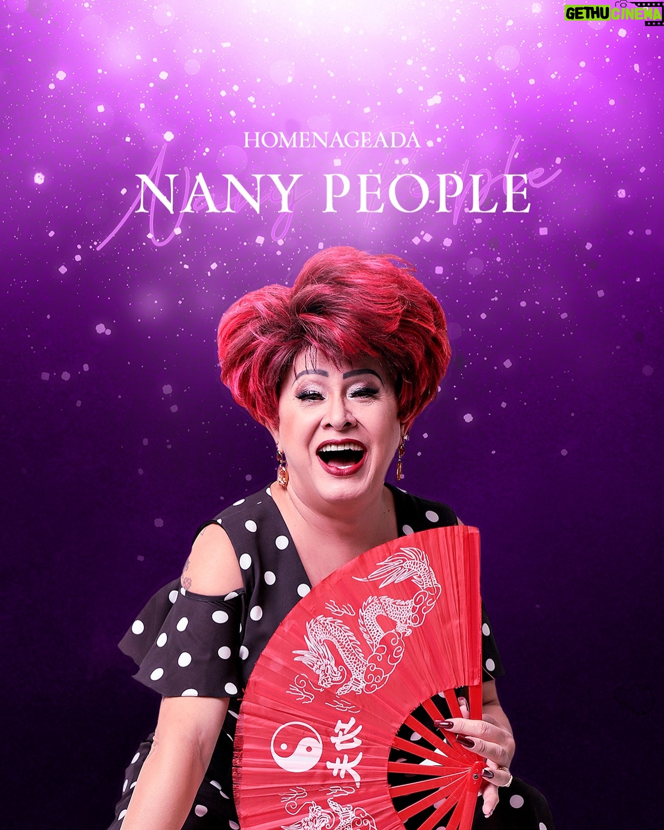 Nany People Instagram - Nany People é a grande estrela homenageada da 12ª Edição do Concurso Talentos de Dublagem Gay 🪭 Pela primeira vez acontecendo no Mês do Orgulho LGBTQIA , no dia 10 de junho (21h), o Concurso Talentos de Dublagem Gay homenageará Nany People na edição deste ano. O evento será no Teatro Fashion Mall (Estrada da Gávea, 899, Shopping Fashion Mall - sala 213 - São Conrado). Durante o evento, além da homenagem, diversos artistas escolhidos pela curadoria se apresentarão disputando o troféu Nany People. Não fique de fora de um dos mais badalados eventos do universo LGBTQIAPN do Rio de Janeiro. Garanta o seu ingresso (Link na Bio). Conta aqui pra gente nos comentários o que você achou da escolha da homenageada da 12ª Edição do Concurso Talentos de Dublagem Gay.