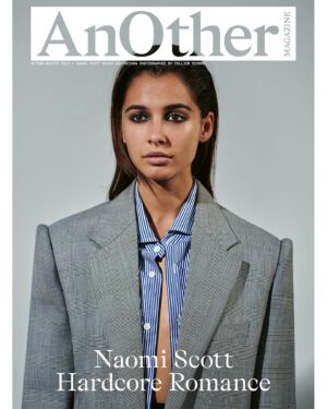Naomi Scott Instagram - I truly loved this @anothermagazine shoot! Having the chance to work with @collierschorrstudio in all her brilliance, with a magazine I admire. I knew I was going to love the results. 🖤🖤🖤
Photography by @collierschorrstudio
Styling by @katieshillingford
Interview by #HannahLack
Creative direction by @marcascoli
Hair by @cyndiaharvey
Make-up by @hiromi_ueda