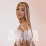 Naomi Smalls Instagram - A moment was captured with AKNA. Makeup: @shablamgela Wearing: @aidan.euan