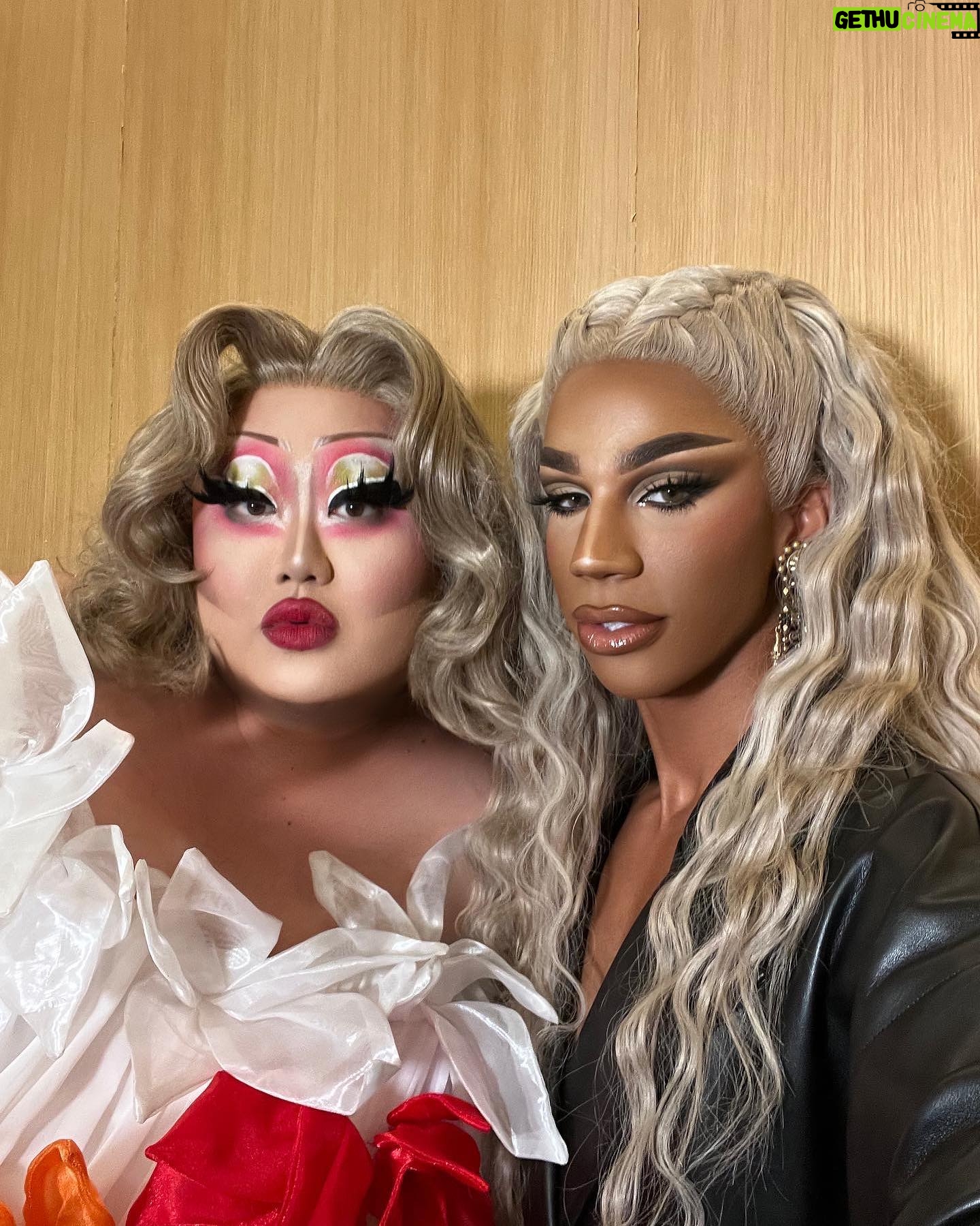 Naomi Smalls Instagram - 6 weeks flies by when you’re lost at sea. I need a time machine @werqtheworld 🏴☠️