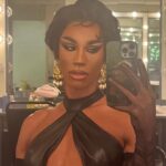 Naomi Smalls Instagram - 6 weeks flies by when you’re lost at sea. I need a time machine @werqtheworld 🏴‍☠️