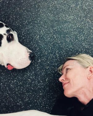 Naomi Watts Instagram - Meet my new friend. More on this soon ❤️
