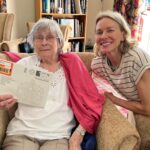 Naomi Watts Instagram - My 🇬🇧 granny turned 100 today!! So i took a road trip with some favorite snacks. Met her sisters and all the relatives… and then 💥boom💥 a very fancy letter from the KING!! 🇬🇧🤴