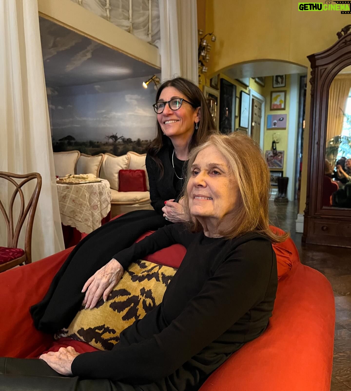 Naomi Watts Instagram - Sipping tea and chin wagging with a mighty group of impressive women. Stories shared of how stepping into vulnerabilities and fears can be the perfect way to tell your story. Thank you @gloriasteinem and @justbobbidotcom for hosting such a wonderful afternoon ♥️