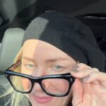 Naomi Watts Instagram – Got me eyebrows ‘n nails done! Only one thing left. 😉😉