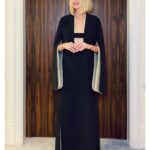 Naomi Watts Instagram - I loved this kaftan so much, I hopped the pond to honor @toryburch at @bazaaruk’s Women of the Year Awards in London, for her fantastic contributions to fashion and the @toryburchfoundation! So many inspiring women were celebrated. Thank you to my chic friend Tory for inviting me. Now, back to my sweatpants. ❤️