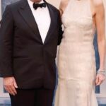 Naomi Watts Instagram - Ringing in last year’s @vanityfair Oscar party with my mate Tom ❤️ Photo Credits: Wireimage; FilmMagic; Getty Images; Matteo Prandoni/BFA.com