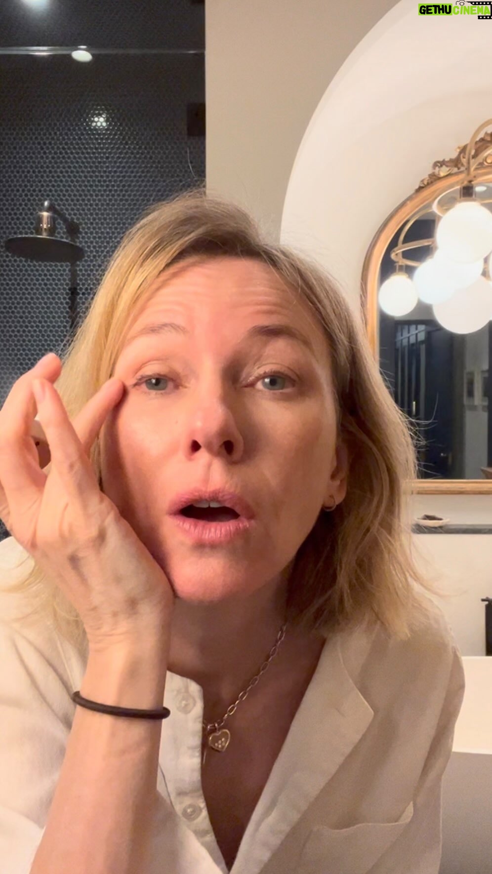Naomi Watts Instagram - Ready, set, go for the @jonesroadbeauty goody bag πΎππhappy weekend!! ππ»π₯