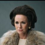Naomi Watts Instagram - Navigating Babe Paley's age transformation from 30 years old to 63 years old was genuinely nerve-wracking with my limited spfx capabilities. Overcoming that challenge made the journey deeply rewarding. Utilizing freckling techniques, age stipple, and subtle adjustments with teeth and brown contacts for an authentic look. So greatful to @naomiwatts whose patience and trust were invaluable (love you Naomi ❤️) making the process truly collaborative and the results pretty great! Swipe to see the transformation 🌟Wigs designed by @wigorama 👏👏👏 Costume Design by the incredible @eyrichlou @feudfx @film.eye.guy @studiooptix @teeth_by_archer #1978 #periodmakeup #moviemagic #agemakeup #feudfx #capotevstheswans #NaomiWatts #makeup by me photos by @jason_mccormick