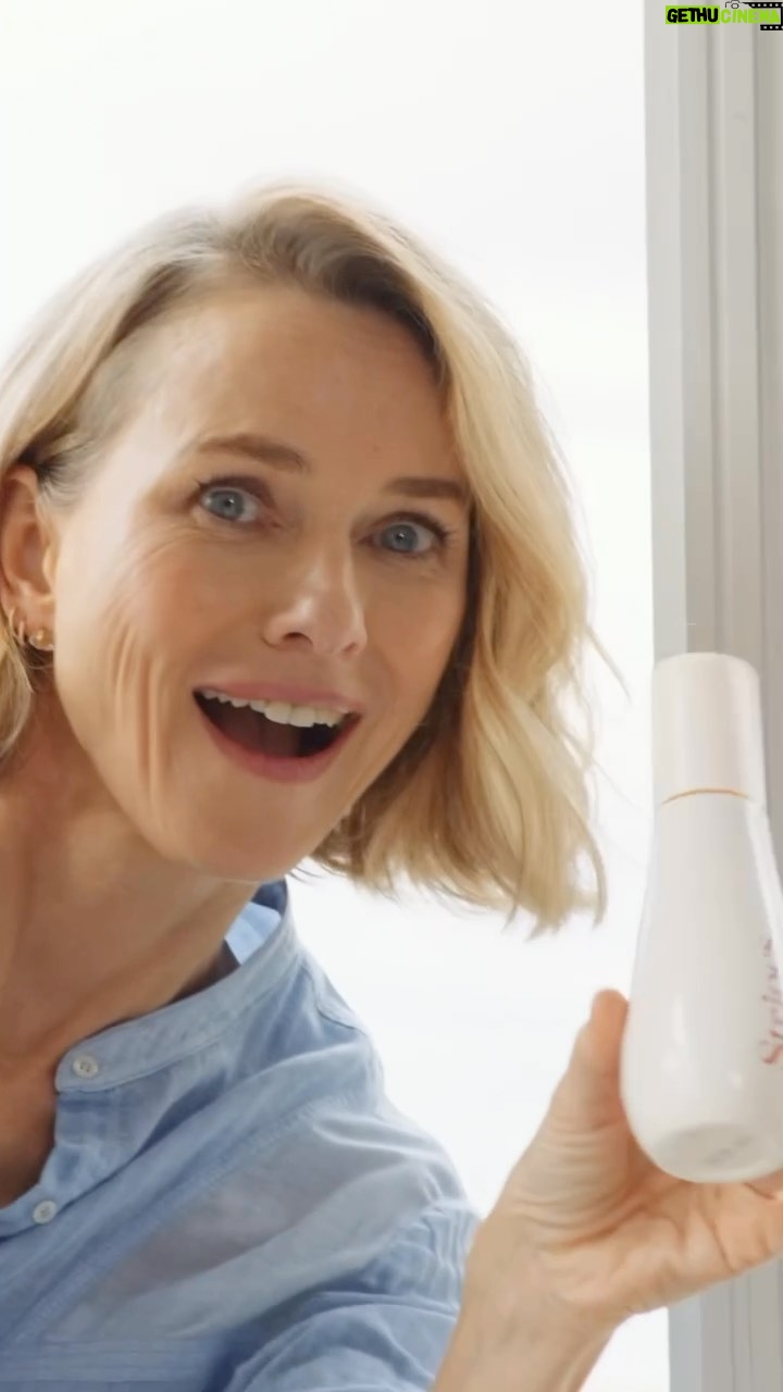Naomi Watts Instagram - Massive happy birthday sis @naomiwatts …… please excuse the shameless self promotion 😊😊 new work wiv @iam_stripes 🎥 @eriknswain #goodvibes #motion #naomiwatts #benwatts