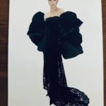 Naomi Watts Instagram - Met Gala. @balenciaga. For the “Garden of Time” theme, Balenciaga turned back time and transformed a vintage tablecloth bought on Ebay for 20 euros into this stunner. The theme relates to the Met Costume Institute’s Sleeping Beauties exhibition—and this stola is a work of art, like a big, giant pillow that you just want to lay down on. Couldn’t do any of this without my incredible team: Hair: @officialdanilohair Makeup: @marywilesmakeup Styling: @jeanannwilliams Styling Assistant: @ashleyafriyie