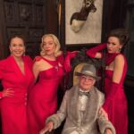 Naomi Watts Instagram – Who’s naughty and who’s nice? 😉
Merry Christmas from this glorious bunch ❤️🌲
Feud Season 2 on Hulu Jan 31.