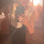 Naomi Watts Instagram - When the light puts on a radiant GLOW but reality makes a horror SHOW 😱🤪 👹 😆☀️ #GoldenHour #TGIF