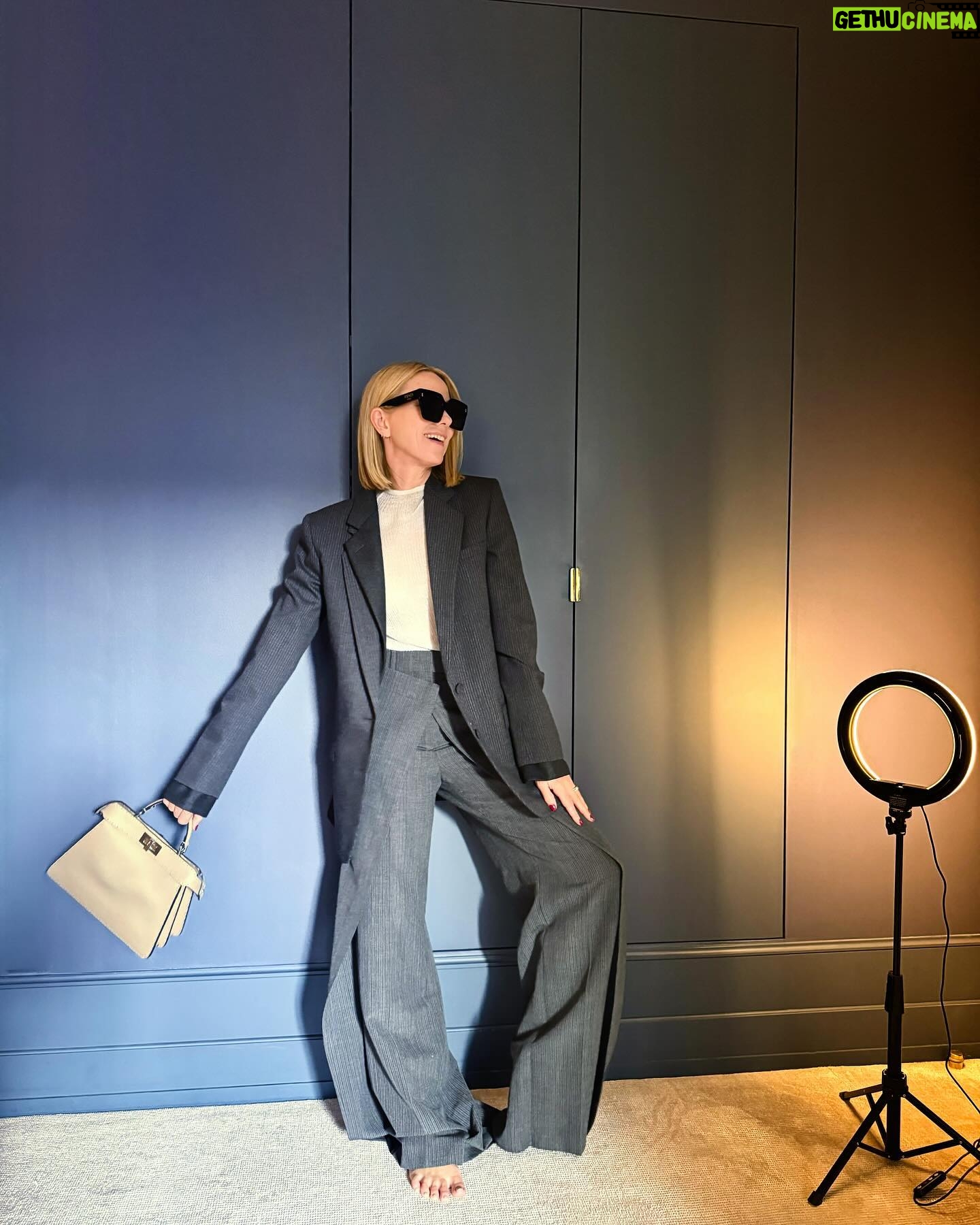Naomi Watts Instagram - Hide and Chic with my Peekaboo @fendi #FendiPeekaboo @jeanannwilliams @ryantrygstadhair @kyrapanchenko_mkup