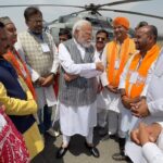 Narendra Modi Instagram - An energising discussion with karyakartas in Jharkhand!
