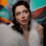 Nastasya Samburskaya Instagram - Включаем мозг с @ewa_product Жизненное кредо современной женщины - заниматься развитием даже если ты небесно красива. Этого правила придерживаюсь и я. BRAINSTORM - для тех, кому хочется быть более эффективным и радостным без ущерба, а во благо своему здоровью 🧠 Твой мозг скажет спасибо! Реклама ИНН: 5406825957 ООО «ЭВА ПРОДАКТ» erid: 2SDnjdmohE1