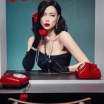 Nastasya Samburskaya Instagram – Дамы! Найдена и записана песня-гимн всем бывшим с избегающим типом привязанности! 😂 «Без него»! Уже на всех доступных музыкальных площадках. По секрету, у меня тоже такой был, с припездью мужчинка, это ему и  посвящается) хотела назвать песню «Конченый»…. Но ее с таким названием на радио не возьмут! 😂Но название залилось на каких-то ресурсах все таки «Конченый» но со временем всё наладится! Приятного прослушивания, ссылка в шапке профиля. Если хотите поддержать мои творческие потуги, буду рада репостам и отзывам 🫶
