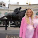 Nastia Liukin Instagram - #NastiaCup takes The Kentucky Derby @derbymuseum 💕👒🐎 The best night celebrating all of this year’s qualifiers @churchilldowns! More pics to come :)