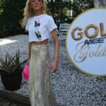 Nastia Liukin Instagram - gold meets golden ft: a diy crop @la28games tee, @taylorbisciotti, and a lovely man on his afternoon jog 🙃
