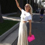 Nastia Liukin Instagram - gold meets golden ft: a diy crop @la28games tee, @taylorbisciotti, and a lovely man on his afternoon jog 🙃