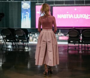 Nastia Liukin Instagram - EXACTLY ONE WEEK AWAY FROM THE 15TH (!!!!!!!!!) NASTIA LIUKIN CUP, so I thought a little walk down memory lane felt appropriate. While often times social media feels like a highlight reel, I do believe in celebrating wins, big or small. Sharing what you’re proud of, something that excites you, or an accomplishment is a little window into your soul. And that’s real, not a highlight reel. 

With that being said, this little idea that turned into something far greater than I had ever imagined, is something I am SO proud of. Here’s to reflecting back on a few core memories and many, many more to come this week!!!

2. The one @gabbycvdouglas competed at when she was 14 years old… then went on to win the gold medal at the Olympic Games just 2 years later
3. The one at COWBOYS STADIUM!
4. The one that we had to social distance   wear mask but we were all so beyond happy to finally be there again
5. The one where I decided there would never be a tie breaker at the Nastia Cup 
6. The one at the Derby — same place, next week? Cool, see y’all there
7. The one where my idol growing up was there, watching HER daughter compete 💕 @amandakborden 
8-10. The one in my hometown and also lucky number 13…. It was truly the best and most special one EVER EVER — so it deserved a few more photos. 

#nasticacup 💗📷 all photos by @johnkcheng   @beckleyco