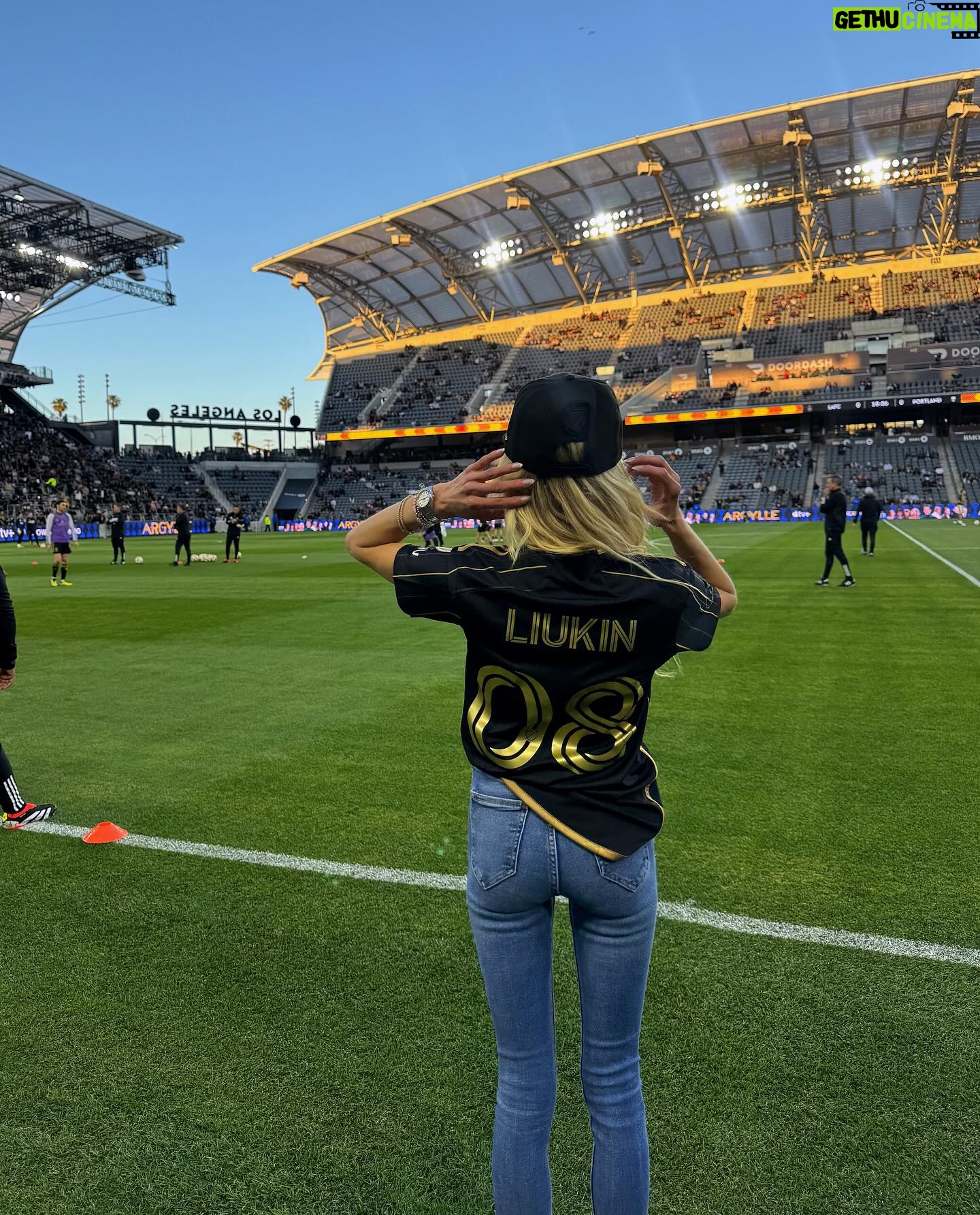 Nastia Liukin Instagram - well that wasn’t on my bingo card for the weekend 🦅⚽️ thank you for having me @lafc 💫 @la28games