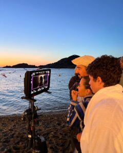 Natalia Azahara Instagram - Emocionados de lo que estábamos viendo 🤍 Muchas ganas de que veais todo ! :) 5:55 #Atravesdelmar @atdmvnetflix @netflixes