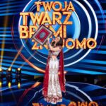 Natalia Janoszek Instagram - Made it🏆Thank you for the exciting 10 weeks of the show Your Face Sounds Familiar🎭 Already thinking about next challange.. Dziękuję @twojatwarzbrzmiznajomo i @polsatofficial za tą niesamowitą przygodę!❤️ @itsdariamarx @koleczek @_julia_kaminska_ @cymsu @krzysztof_ibisz_official @jaroszek.daniel @piotrstramowski_official cieszę się że to właśnie z Wami mogłam ją przeżyć-uwielbiam Was i już tęsknię! @patrykwolskimanagement dziękuję, że wspierałeś mnie przez cały ten czas będąc obok w najlepszych ale i najtrudniejszych momentach. @katarzyna_wajda @ilo__helena dziękuje za wiarę we mnie i szansę na sprawdzenie się. Całej produkcji bez której ten program by nie istniał kłaniam się nisko-każdy z Was robi niesamowitą robotę! I na koniec dziękuję Wam kochani za to, że byliście ze mną przez cały program, wspierając i dopingując-to dla mnie wiele znaczy🙏🏻 A ja już myślę nad kolejnym wyzwaniem..💫