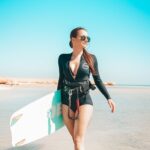 Natalia Janoszek Instagram - Team downwind🪁🤟🏻 Przez ostatni tydzień miałam przyjemność testować sprzęt @nobile_kiteboarding na nowy sezon i duma mnie rozpiera, że firma z mojego rodzinnego Bielska robi sprzęt na światowym poziomie będąc jednym z liderów na rynku. Nowe latawce i deseczka NHP23-perfekcja👌🏼 #kitesurfing #trip #redsea @tropical_safari_ #toniejestpostsponsorowany