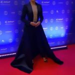 Natalia Janoszek Instagram – Grateful with this International Success Award in my hands 🙏🏻🏆 

Zostać docenioną we własnym kraju i nagrodzoną w kategorii „Inspiracja”za Sukces Międzynarodowy to dla mnie ogromne wyróżnienie i poczucie, że to co robię ma sens. O mojej drodze do kariery można by napisać powieść, ale 1 wniosek jest niezmienny-naszym jedynym ograniczeniem w spełnianiu marzeń jesteśmy my sami. Walt Disney powiedział „Jeśli możesz sobie coś wymarzyć, możesz to osiągnąć” i trzymając się tych słów obiecuję  dać z siebie jeszcze więcej i „inspirować” do sięgania po swoje marzenia. Dziękuję @modivo za cudną kreację, która dodała mi mocy tego wieczoru. Gratuluję wszystkim nagrodzonym, być wyróżnionym w takim gronie to zaszczyt, a Wam dziękuję za wiarę we mnie i głosy🤍 #gala #night #inspiration #awards #international #success #kobiecamarkaroku