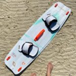 Natalia Janoszek Instagram - Team downwind🪁🤟🏻 Przez ostatni tydzień miałam przyjemność testować sprzęt @nobile_kiteboarding na nowy sezon i duma mnie rozpiera, że firma z mojego rodzinnego Bielska robi sprzęt na światowym poziomie będąc jednym z liderów na rynku. Nowe latawce i deseczka NHP23-perfekcja👌🏼 #kitesurfing #trip #redsea @tropical_safari_ #toniejestpostsponsorowany