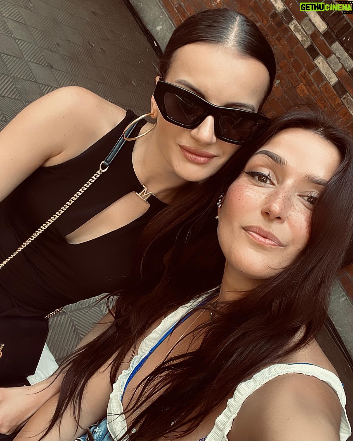 Natalia Janoszek Instagram - Recap from @1989.studio fashion show at @parisfashionweek in time of @chazajordan Bday-may all your wishes come true!💛 If @2chainz debuts new song at your show, I can't wait to see what’s coming next!🔥#parisfashionweek #1989studio #fashionshow #paris