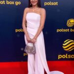 Natalia Janoszek Instagram – Będziecie kibicować @nataliajanoszek w @twojatwarzbrzmiznajomo?🔥❤️ Tak dzisiaj prezentowała się na naszej ściance #PolsatWiosna23 🌺 #polsat