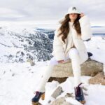 Natalia Janoszek Instagram – On top of the World with @tommyhilfiger 🙌🏻 

P.S. Do końca miesiąca na hasło NataliaJ10 dostaniecie dodatkowe 10% zniżki na produkty @modivo również te przecenione, w tym @tommyhilfiger #photo @bastekczernek