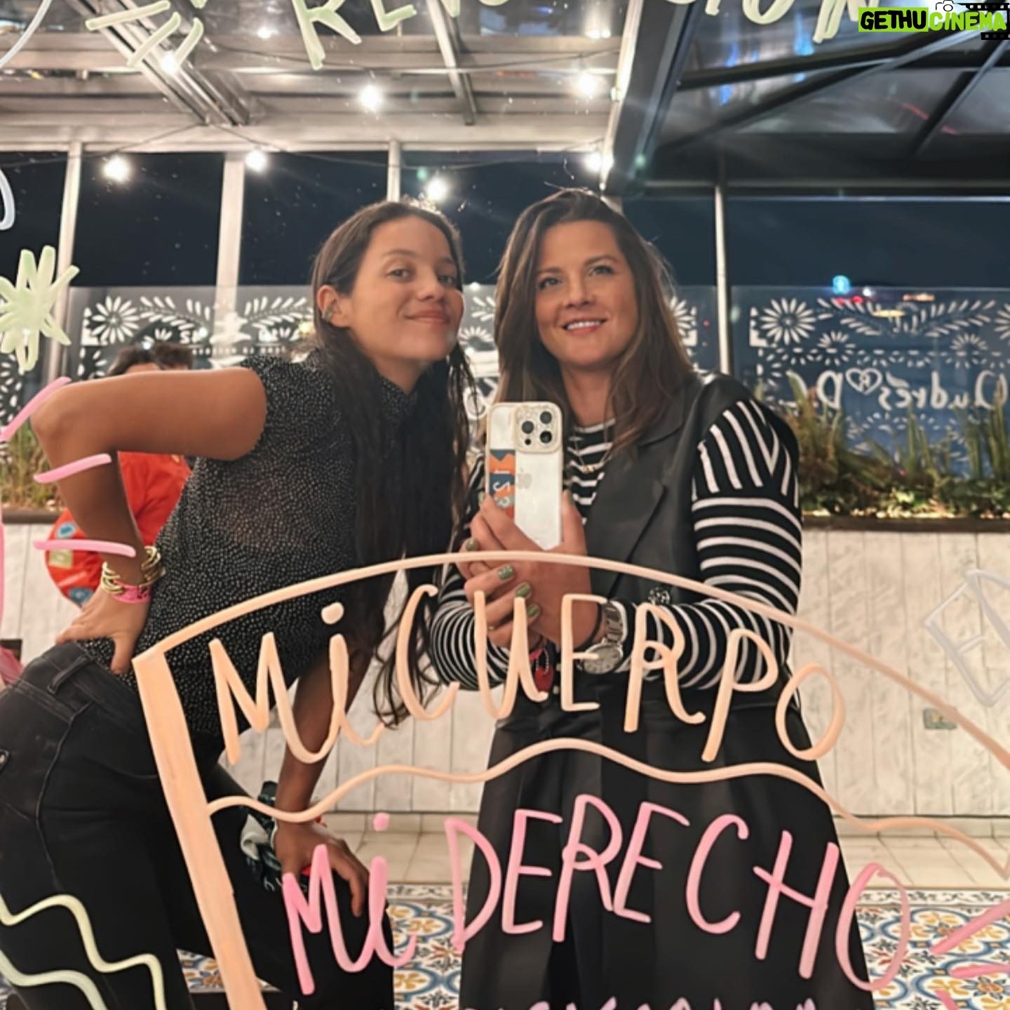 Natalia Reyes Instagram - Una mujer libre es una mujer que puede decidir @poderosascolombia @marisanzdesantamaria GRACIAS por una noche poderosa, por hablar de lo que no se hablar, el impacto que están logrando en muchas comunidades del país es inspiración! Y a @crimsoncrazed por sacar lo mejor de mi isleñita 💫 • A free woman is a woman who can decide @poderosascolombia @marisanzdesantamaria THANK YOU for a powerful night, the impact you are making in many communities of our country is inspiration! And to @crimsoncrazed for bringing out the best of my little island 💫 #Poderosas #EmpoweringWomen #CirculosDeMujeres