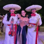 Natalia Reyes Instagram - Así es como tiene que acabar una fiesta en México! Con mi mariachi @lacrispetica y taquiza 🌮 Gracias @premios_platino por esta invitación a celebrar nuestro cine, por materializar el encuentro de la industria audiovisual iberoamericana que cada día está más unida 💪🏼 Pd. Por favor OJO a la última foto, creo que me enchilé🌶️ • This is how a party should end in Mexico! With my marichi @lacrispetica and eating tacos 🌮 Thank you @premios_platino for having us in this celebration of our cinema, for materializing the meeting of the iberoamerican industry that is more united every day.. Ps. Don’t miss the last photo, I think that taco was spicy 🥵 #NataliaFromColombia #PlatinoXcaret #Mexico #RivieraMaya @rivieramayamx @visitacaribemexicano