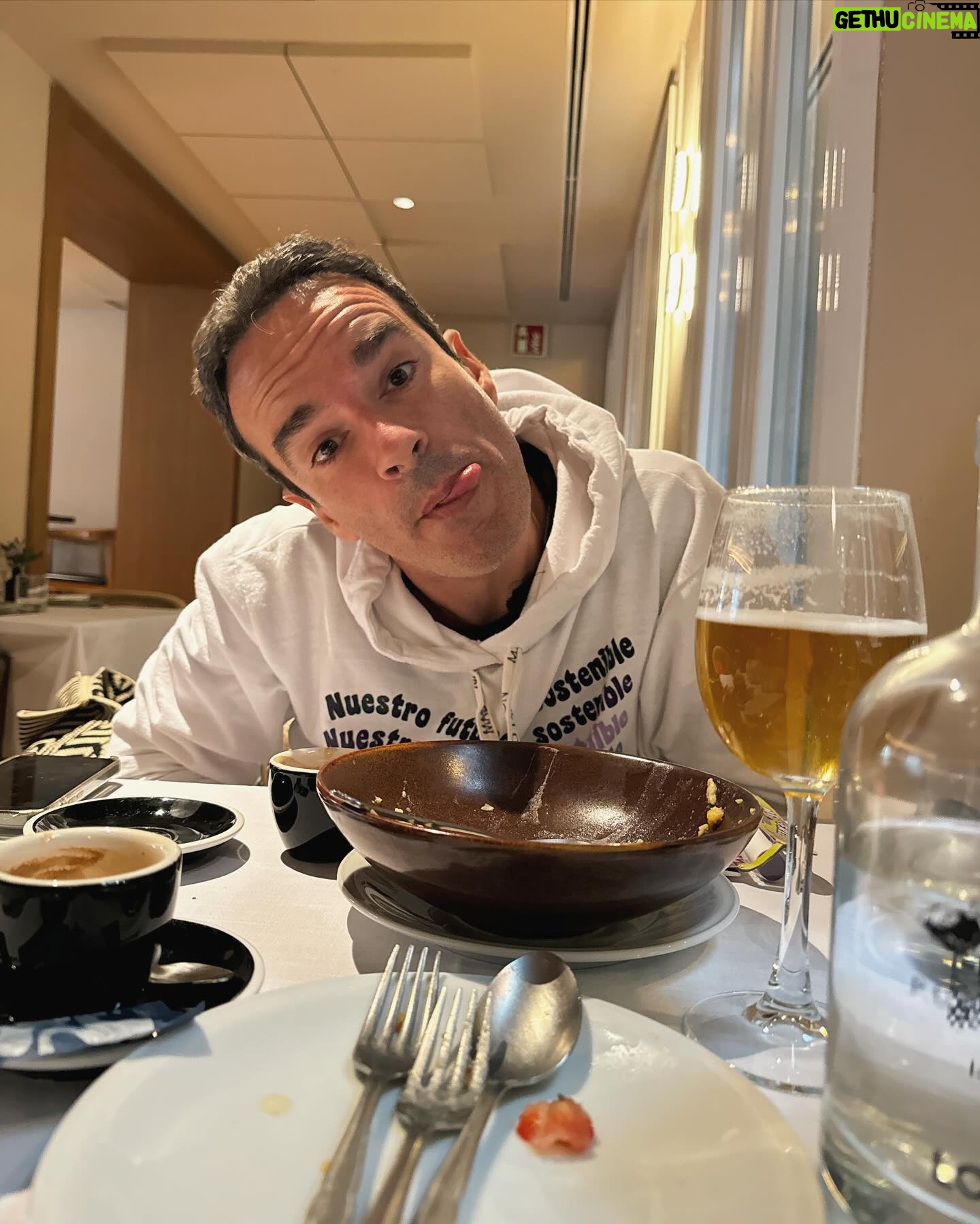 Natalia Reyes Instagram - Madrid es siempre una buena idea, es familia, es amigos, es comer rico y trabajar un poquito ;) Volvemos pronto 🇪🇸 Quién también ama Madrid? Pd. Mi foto favorita es obvio la última 🫠• Madrid is always a good idea, it’s family, it’s friends, it’s eating delicious food and working a little ;) We’ll be back soon 🇪🇸 Do you also love Madrid? Ps. My favorite photo is obviously the last one ðŸ«