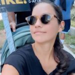 Natalia Reyes Instagram - #SagAftraStrong ✊🏽 Lo que pasa con la huelga de actores y escritores en Estados Unidos tiene TODO que ver con lo que pasa en Colombia y el resto de Latinoamérica, todo está conectado y más en un mundo globalizado, lo que se determine acá sin duda tendrá efectos allá, el mundo está cambiando y necesitamos nuevas conversaciones, la regulación a la inteligencia artificial y el pago justo de los derechos de nuestra imagen son algo que hay que hablar ya! Ahí estuvimos con @julieticarestrep0 @espinosajuanpa @johicure, mi incondicional familia @juanpssv y muchos actores y escritores frente a @netflix haciendo uso de nuestra voz y enseñando a Isla a usar la suya 💪🏼 @sagaftra Pd. No empecemos por favor 🙄 el hecho de que uno se manifieste por algo no quiere decir que otras cosas no importen, el arresto del hijo del presidente es gravísimo pero una batalla a la vez par favarrrr 🙏 • 🇺🇸 #SagAftraStrong ✊🏽 What happens with the actors and writers’ strike in the United States has EVERYTHING to do with what happens in Colombia and the rest of Latin America, everything is connected and even more so in a globalized world, what is determined here will undoubtedly have effects in out countries, the world is changing and we need new conversations, the regulation of AI and the fair payment of the rights of our image are something that must be discussed now! There we were with @julieticarestrep0 @espinosajuanpa @johicure, my unconditional family @juanpssv and many actors and writers in front of @netflix using our voice and teaching Isla to use hers💪🏼 @sagaftra #StartThemYoung #SagAftraStrike P.S. Let’s not start please, the fact that one demonstrates for something does not mean that other things do not matter, one battle at a time pleasseee 🙏