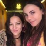 Natalia Reyes Instagram - Pasan los años, pasa la vida, los lugares y las situaciones pero aquí seguimos hermana mía @lagaita, mi angelito del 4 FELIZ VIDA hoy más que nunca que florece la misma dentro tuyo 💫 🐣 Por muchos años más! • Years pass, life passes, places and situations pass but here we are still my sister @lagaita, my little angel of the number 4.. HAPPY LIFE today more than ever as it blooms within you 🐣 For many more years.. #SisterFromAnotherMister #CarolinaGaitán
