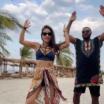 Natalia Reyes Instagram - No sé quién es Sandra pero su marido no la merece y yo tenía ganas de bailar.. 💃 @fenixbeachcartagena @lapuntacartagena @josesarkar.clasesdedanza • I don’t know who Sandra is but her husband doesn’t deserve her and I wanted to dance... 💃 #NataliaReyes #SandraQuiereSaber #NataliaFromColombia #EnLaPuntaSeBaila #ElMaridoDeSandraNoLaMerece