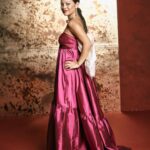 Natalia Reyes Instagram - #TBT a @premios_platino en Madrid y estas fotos del gran @valero_rioja Vestido @alitzagarciar via @barriolatino.oficial Styling @juanita_zuluaga Joyas @bypaulamendoza Make up & hair @pao_makeup @chanel.beauty @maria_tattaglia 💫 @mesalafilms @mesalapress @mclmanager • #TBT TO @premios_platino in Madrid and these photos by the amazing @valero_rioja 💥 #PremiosPlatino #10PLATINO #NataliaFromColombia #VistetedeColombia