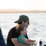 Natalia Reyes Instagram - Yo no puedo dejar de mirar a Isla y sorprenderme con lo alucinante que es la vida, ver un ser humano aprender de cero TODO, ver nuestro instinto en su máximo esplendor es un proceso realmente mágico. Aquí la familia, el refugio, no puedo estar más agradecida por el amor, el apoyo incondicional, por ser reflejo, ser maestr@s y por la crianza compartida. Mi amigo @imaginesharks nos tomó estas fotos que atesoro con toda mi alma ⛵️ @juanpssv @navegacolombia • I can’t stop looking at Isla and being surprised by how amazing life is, seeing a human being learn EVERYTHING from scratch, seeing our instinct at its maximum splendor is a truly magical process. Here the family, the refuge, I couldn’t be more grateful for the love, the unconditional support, for being a reflection, for being teachers and for the shared parenting. My friend @imaginesharks took these photos of us that I treasure with all my soul ⛵️ @juanpssv @navegacolombia #family #Sailing