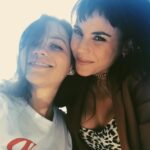 Natalia Reyes Instagram - Pasan los años, pasa la vida, los lugares y las situaciones pero aquí seguimos hermana mía @lagaita, mi angelito del 4 FELIZ VIDA hoy más que nunca que florece la misma dentro tuyo 💫 🐣 Por muchos años más! • Years pass, life passes, places and situations pass but here we are still my sister @lagaita, my little angel of the number 4.. HAPPY LIFE today more than ever as it blooms within you 🐣 For many more years.. #SisterFromAnotherMister #CarolinaGaitán