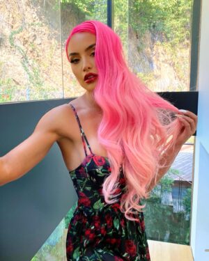 Natalie Eva Marie Instagram - Who else is ready for summer?! 🙋🏻‍♀️👙☀️💫