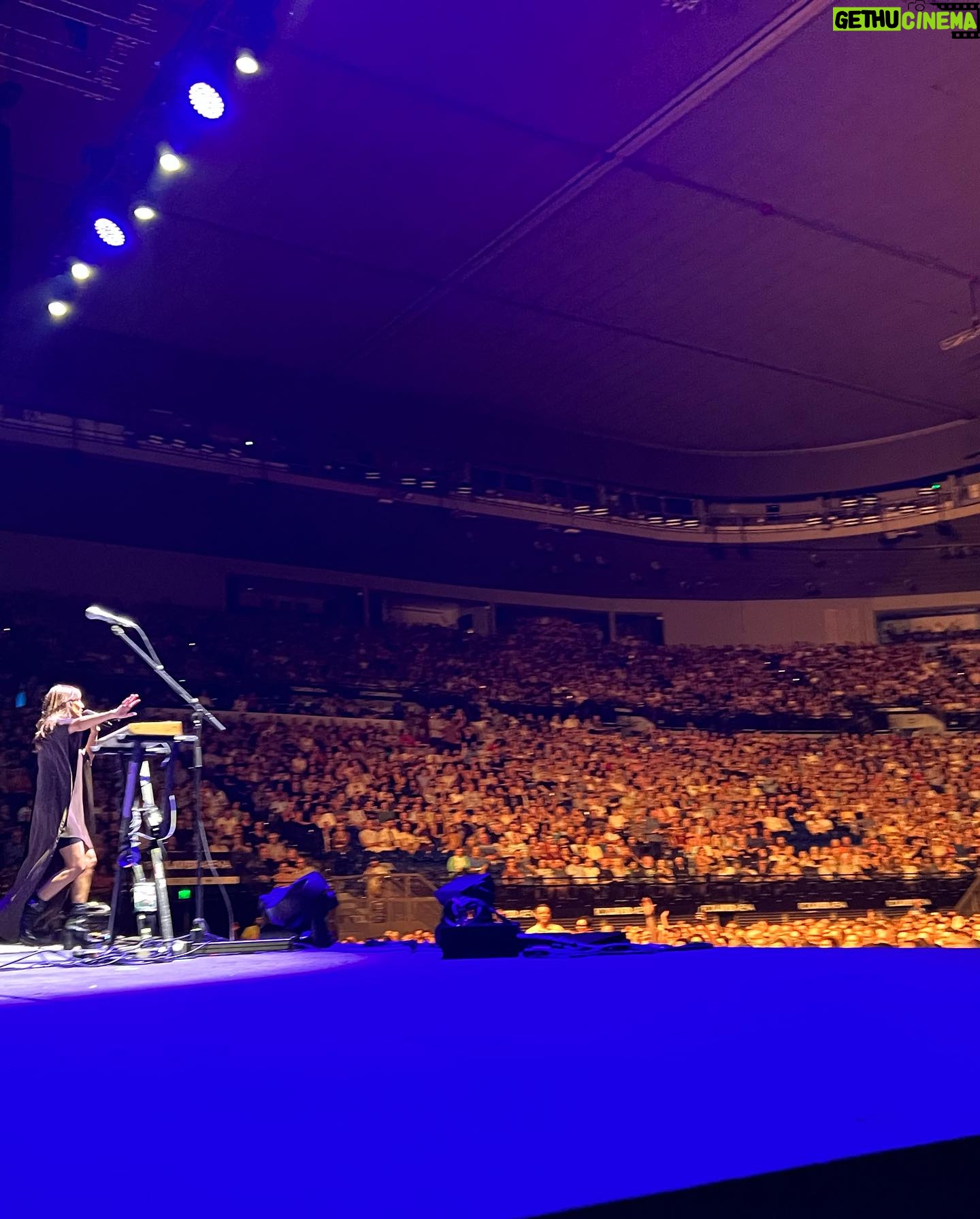 Natalie Imbruglia Instagram - Iβm a little late on posting!! β¦ Melbourne you were AMAZING!!! Thank you for singing along with us all night at @rodlaverarena So lovely to catch up with my friends after the show tooβ¦ πππ Dress: @tallermarmo Shoes: @givenchy