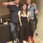 Natalie Imbruglia Instagram - Backstage giggles with @thecardigansofficial @mangolito72 @motoboymusic ❤️⚡️