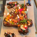 Natalie Imbruglia Instagram - A massive thank you @frances_quinn for making this incredible personalised cake, last minute, while planning your own wedding !!! … You are AMAZING! Thank you so much it was utterly delicious 💜🎂🎊🚜🐄🐖👩‍🌾🐐