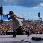Natalie Imbruglia Instagram - THANK YOU! @victoriousfestival! Victorious by name Victorious by nature! 🏖️🏰🍦 Stylist: @fredericalovellpank Dress: @dreamsisterjane Shoes: @giuseppezanotti 📸 @karenrossiter 😜