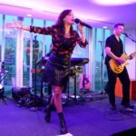 Natalie Imbruglia Instagram - What an incredible evening performing such an intimate gig at the Top of the News UK Tower for @virginradiouk as the sun began to set over London. Thank you to everyone who came for making it a special Sunset Session with @smartymobileuk @VirginRadioUK @smartymobileuk #sunsetsession #virginradiouk Styling: @fredericalovellpank @ysl @nanushka